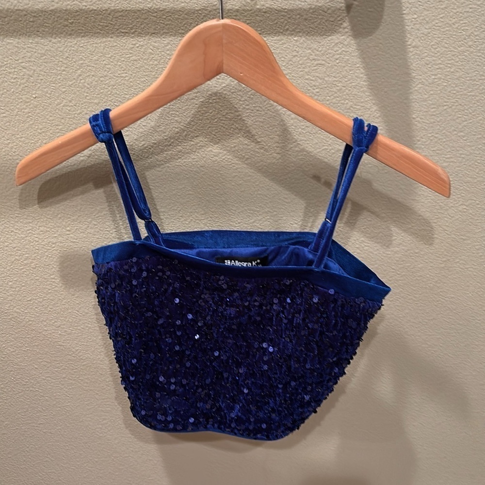 Allegra K Shimmering Blue Sequin Top - Picture 3 of 9
